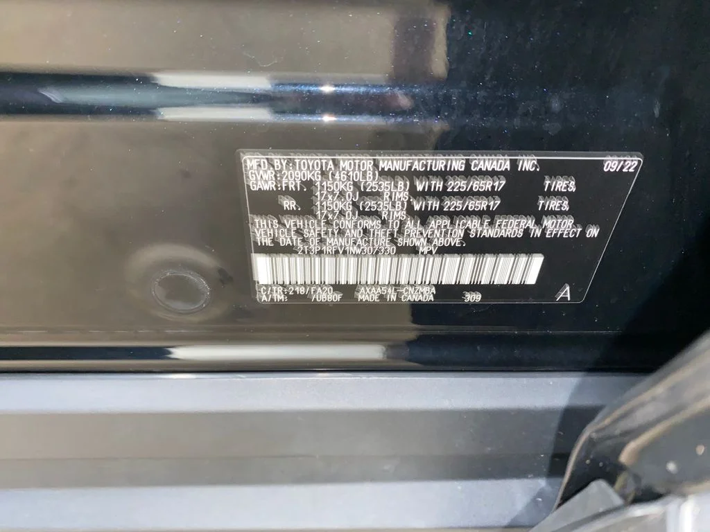 Used 2022 Black Toyota XLE image 31