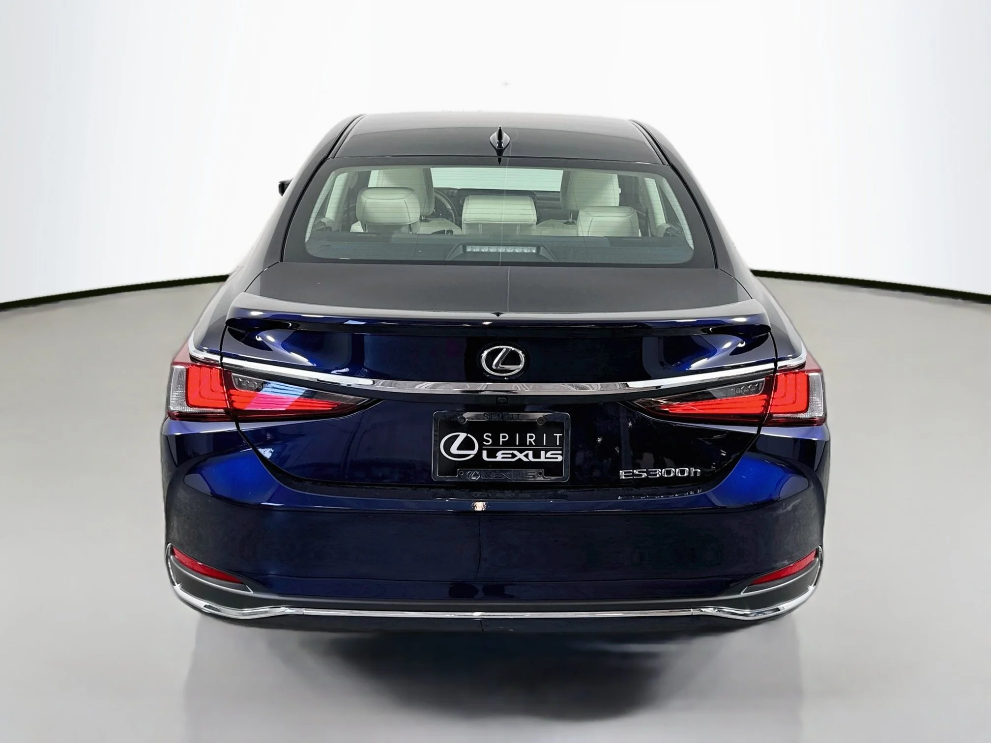 Certified Used 2025 Mica Lexus 300h Ultra Luxury image 6