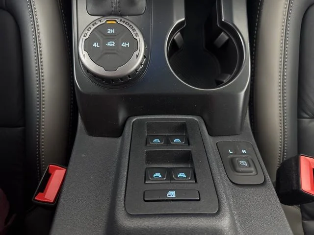 2025 Ford Bronco 4-Door Outer Banks - Photo 17