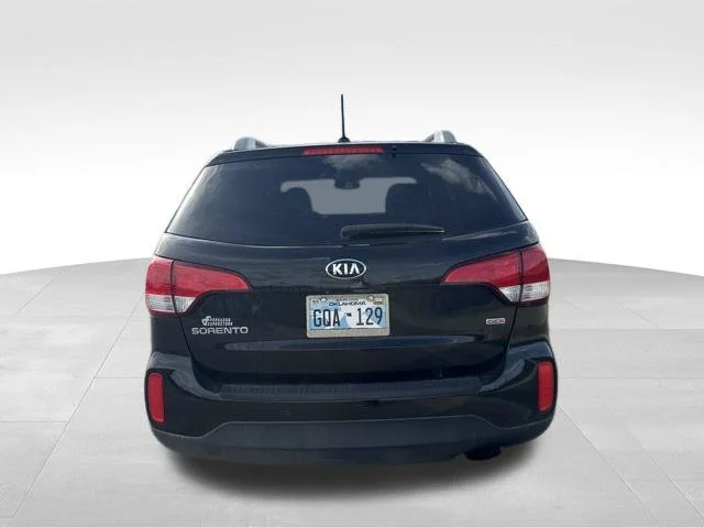Used 2015 Black Kia LX image 4
