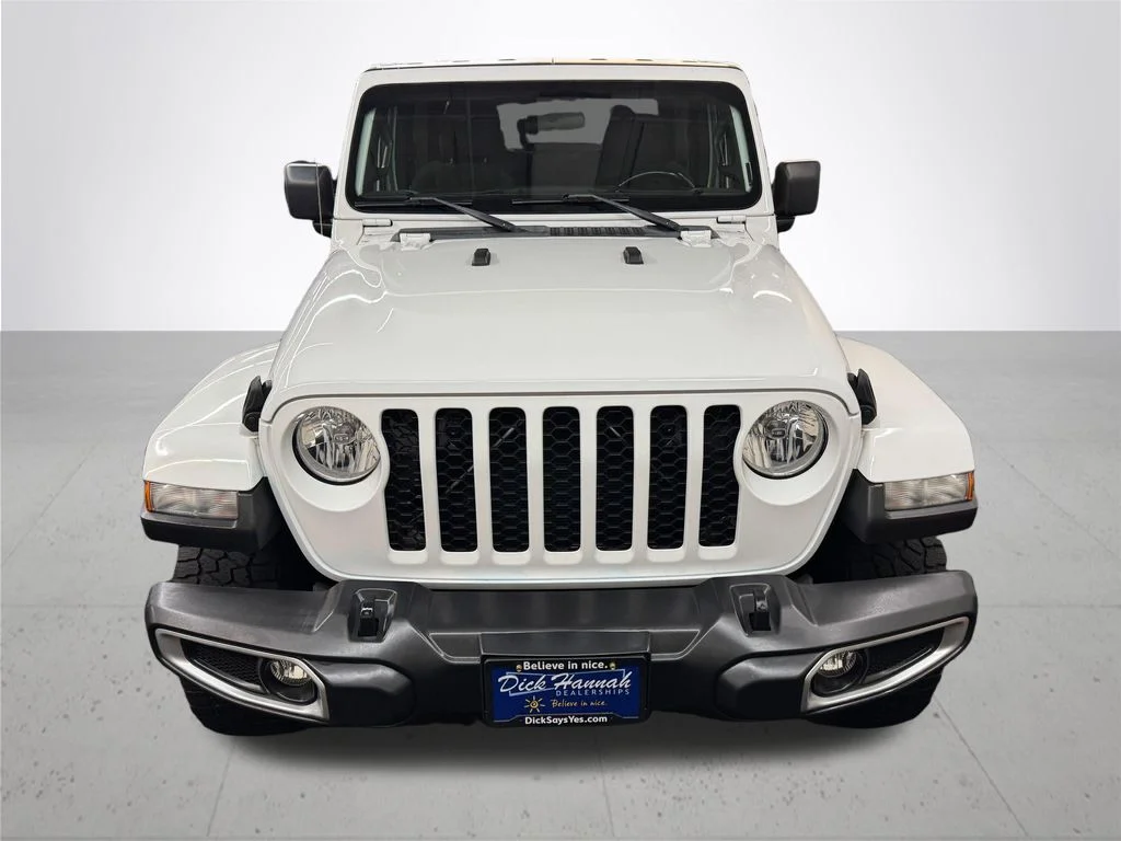 Used 2022 White Jeep Sport image 11