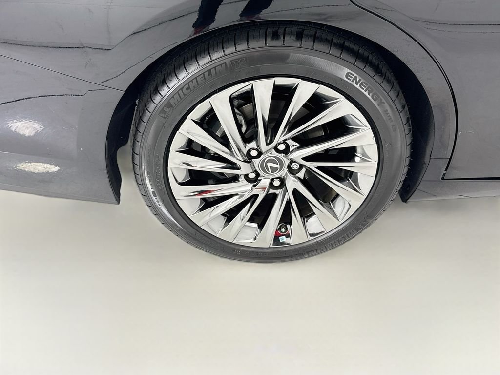 Used 2024 Obsidian Lexus 350 Ultra Luxury image 32