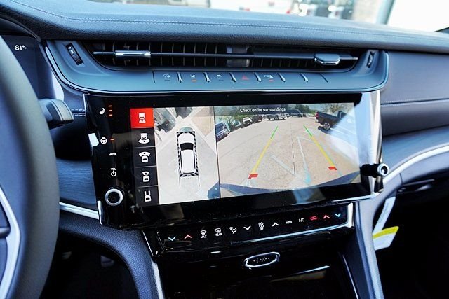 New 2026 Diamond Black Crystal Pearl-Coat Exterior Paint Jeep Limited image 33