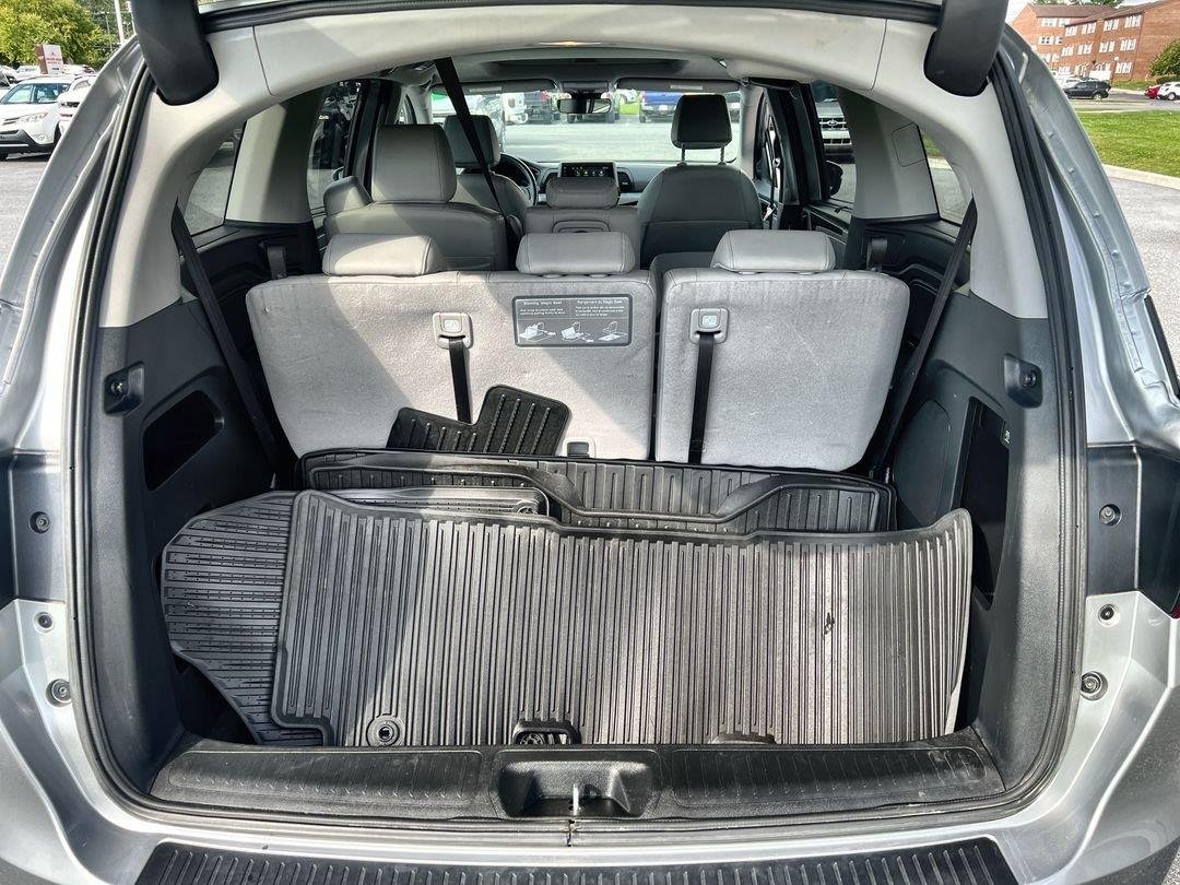 Used 2022 Lunar Silver Metallic Honda EX-L image 24
