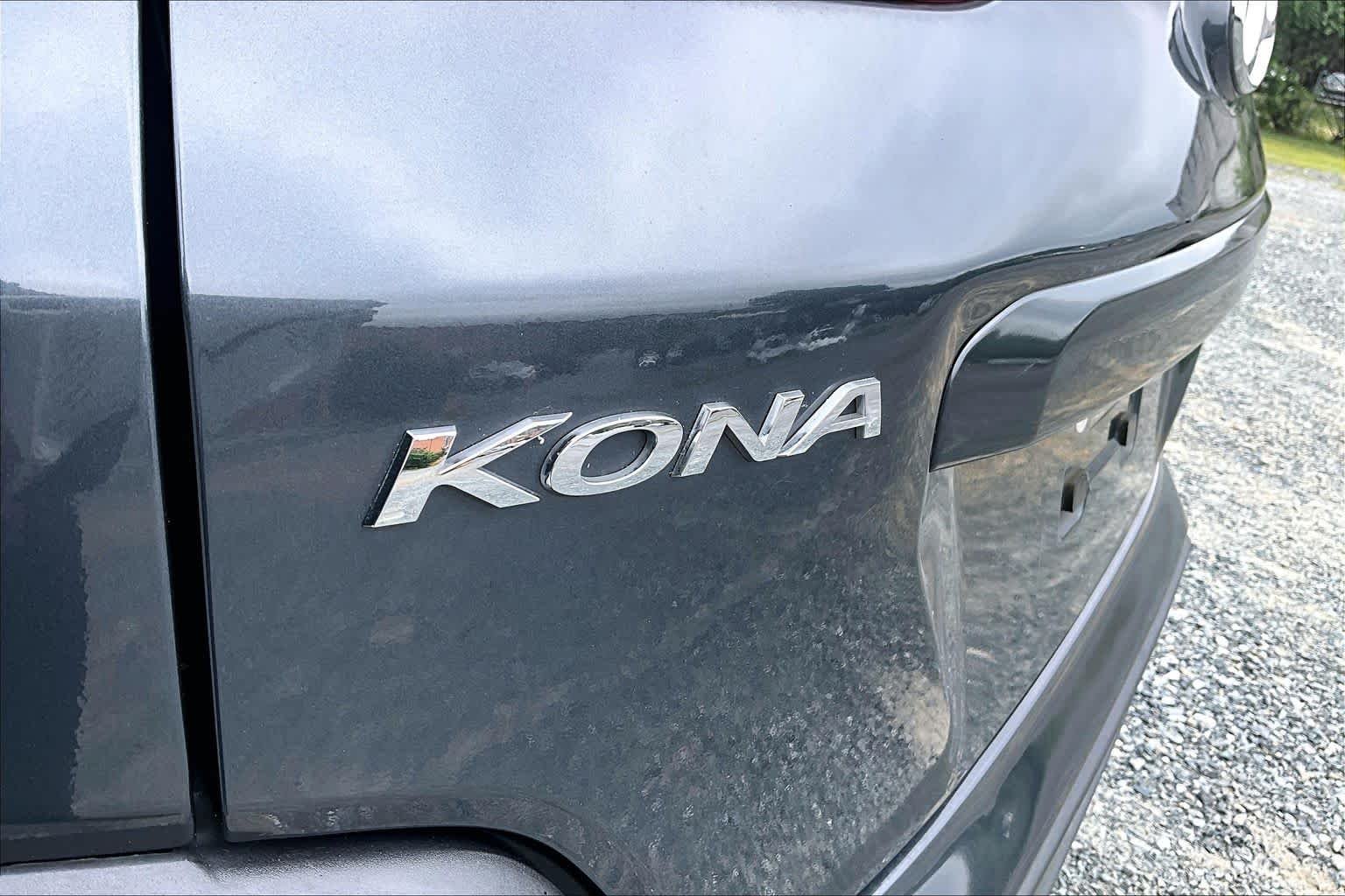 Used 2018 Thunder Gray Hyundai SE image 10