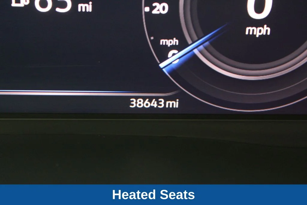 Used 2023  Volkswagen 2.0T SE w/Technology image 5