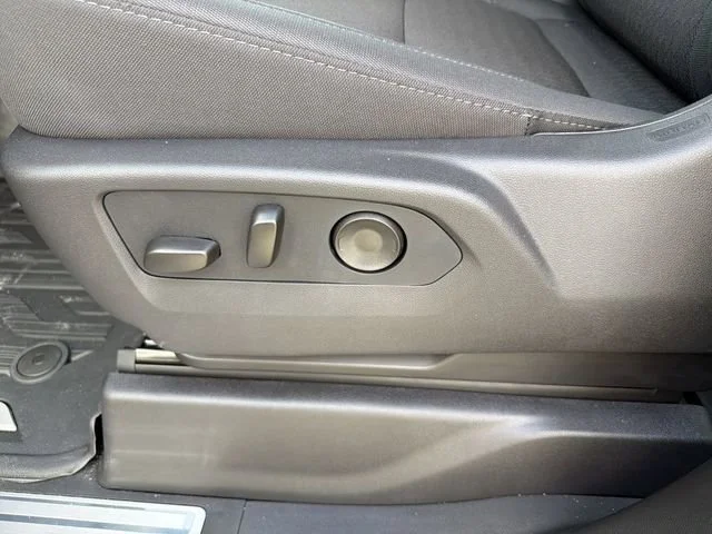 New 2026 Summit White GMC SLE image 20