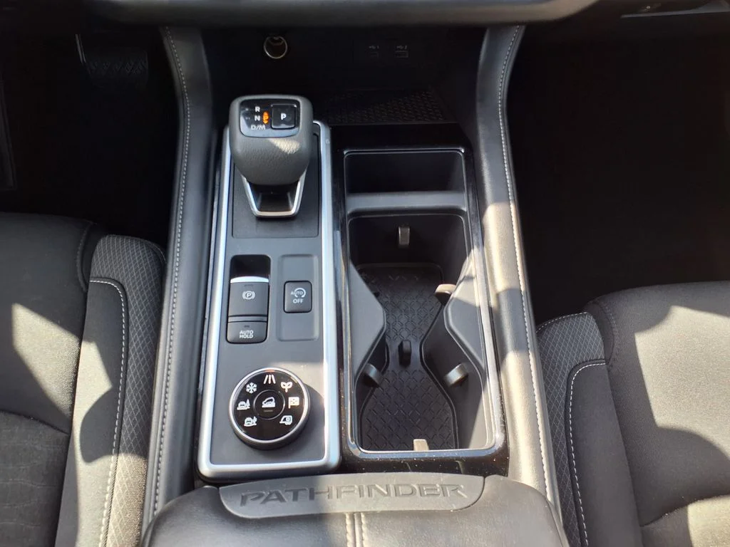 Used 2025 Blue Nissan SV image 34