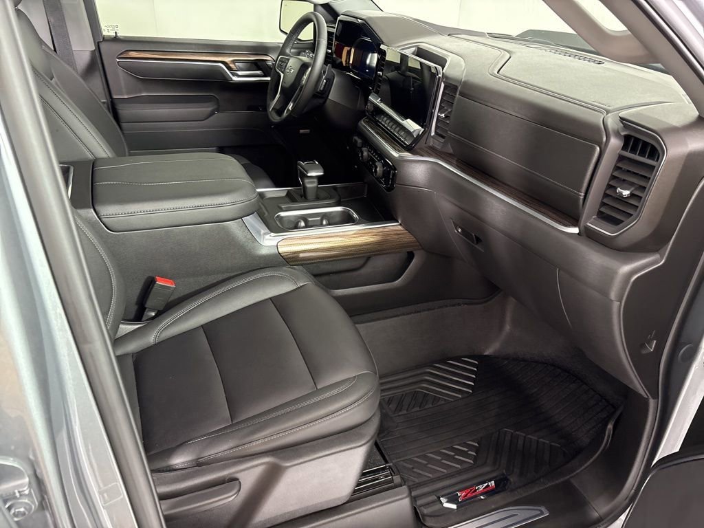 Used 2026 Sterling Gray Metallic Chevrolet LT Trail Boss image 19