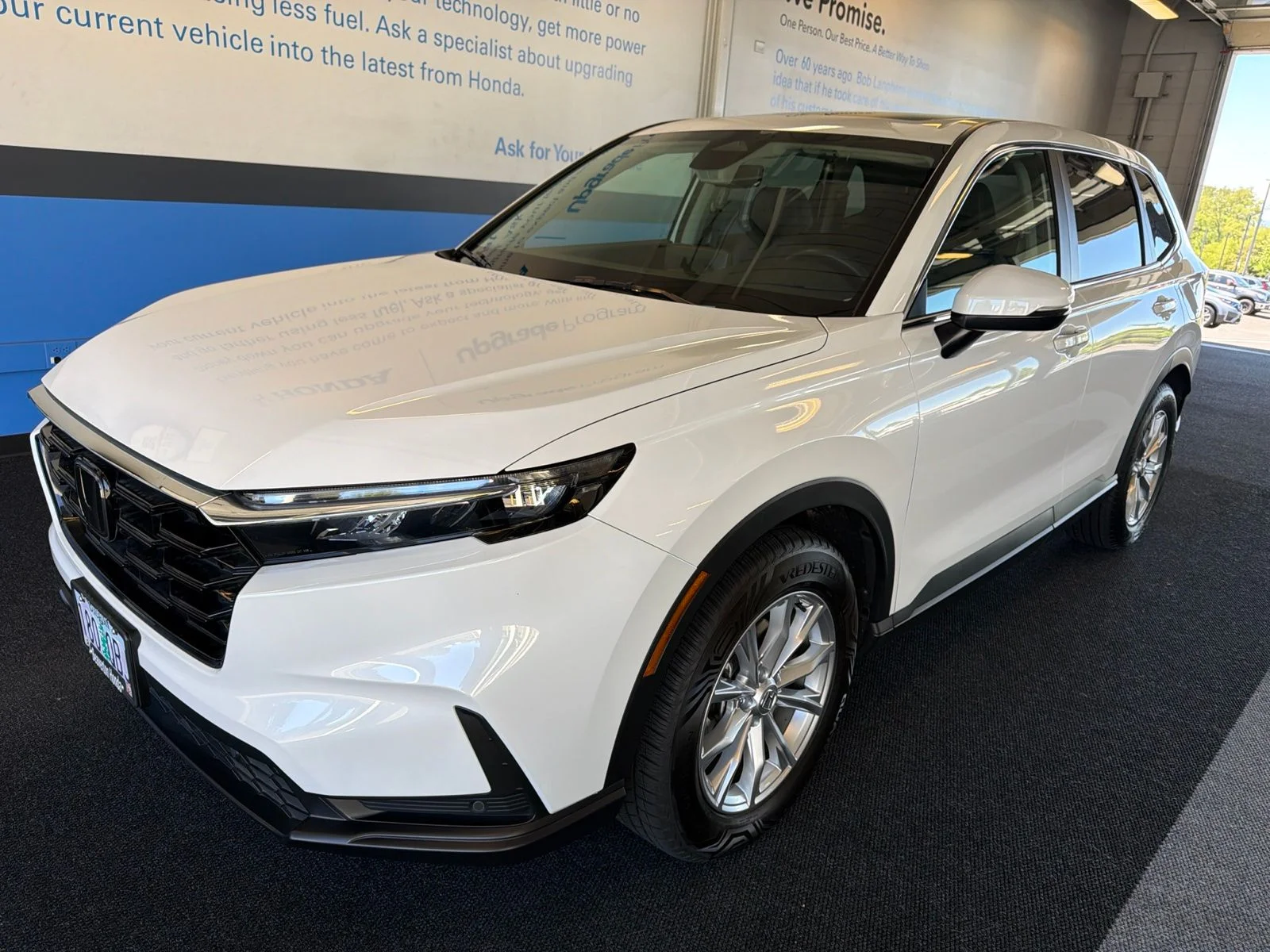 Used 2025 Platinum White Pearl Honda EX-L image 1