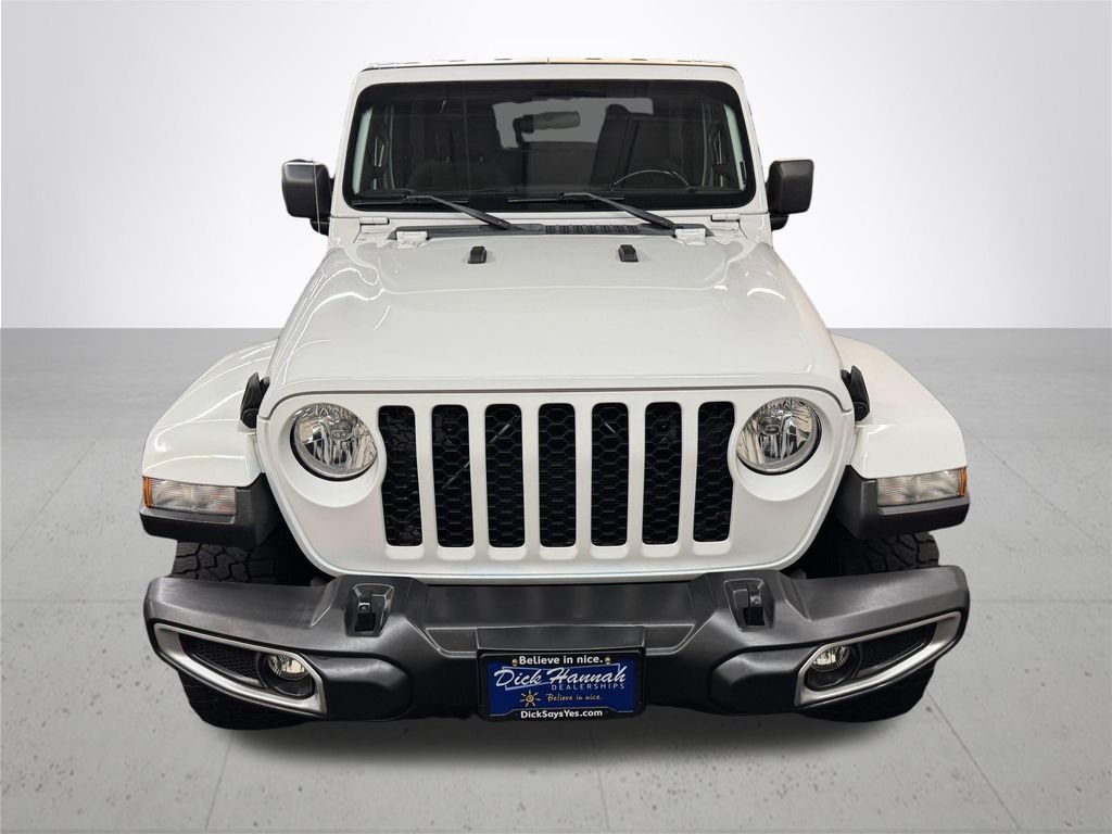 Used 2022 White Jeep Sport image 11
