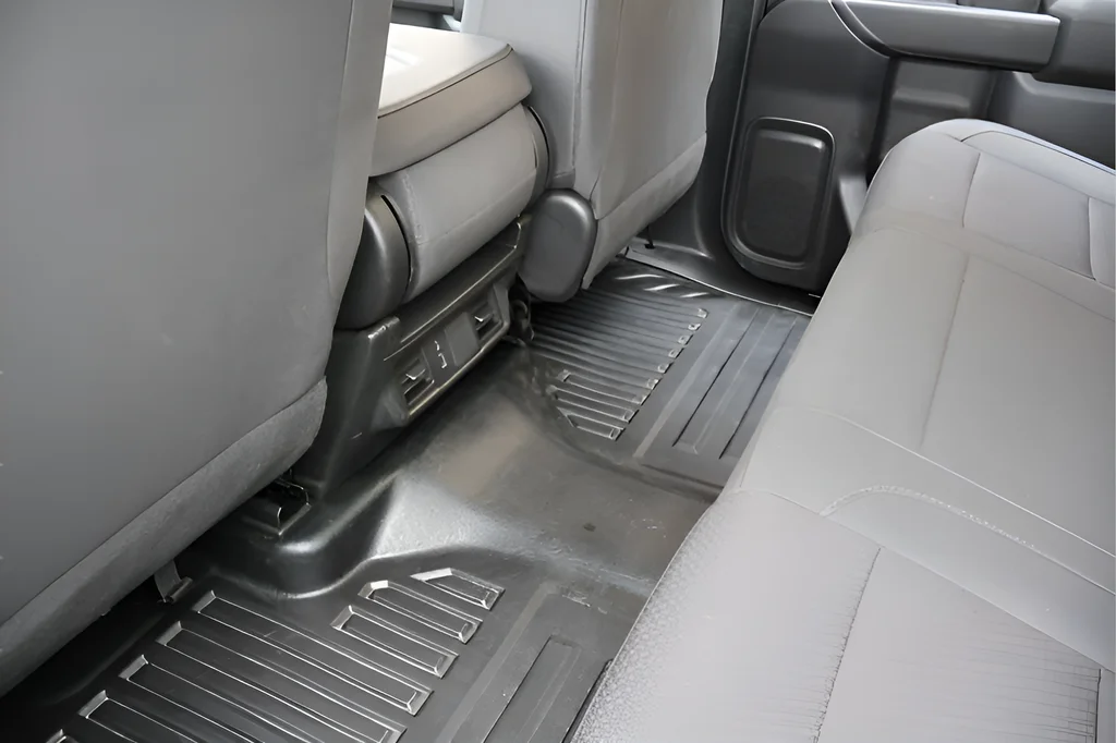 Used 2024 White GMC Pro image 20