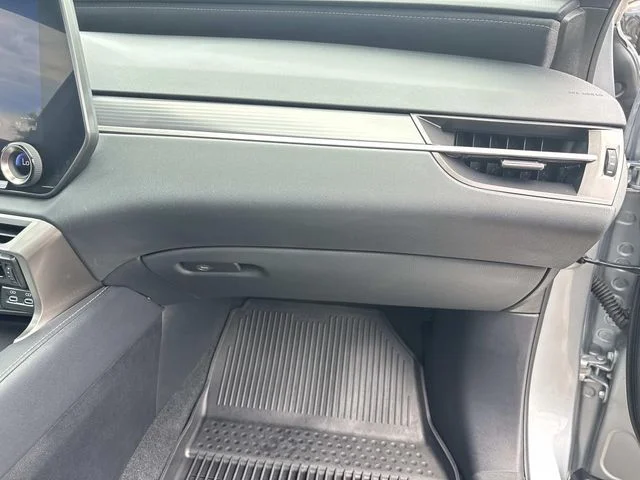 Used 2024 Silver Lexus 500h F SPORT Performance image 28
