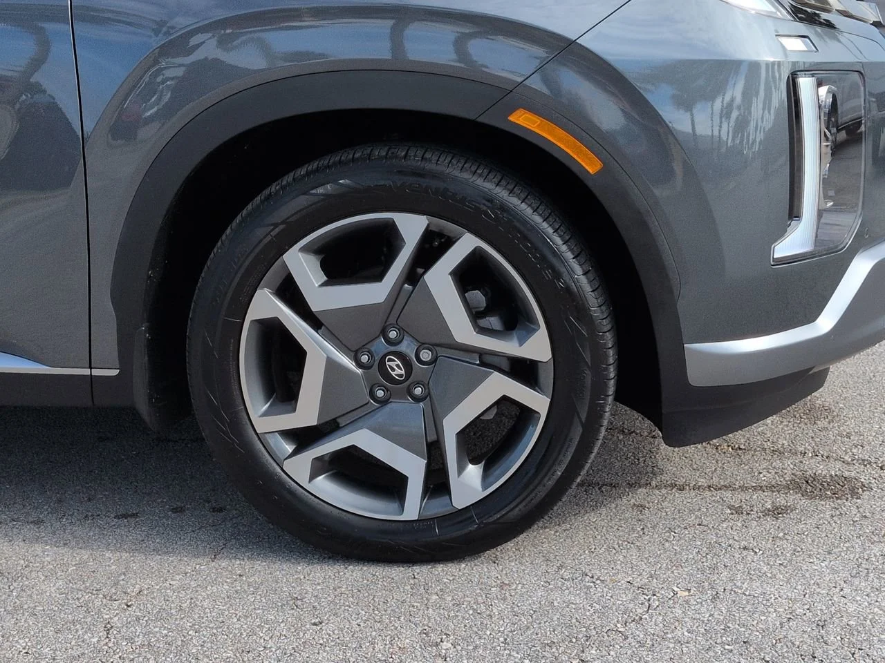 Used 2025 Gray Hyundai SEL Premium 7P image 10
