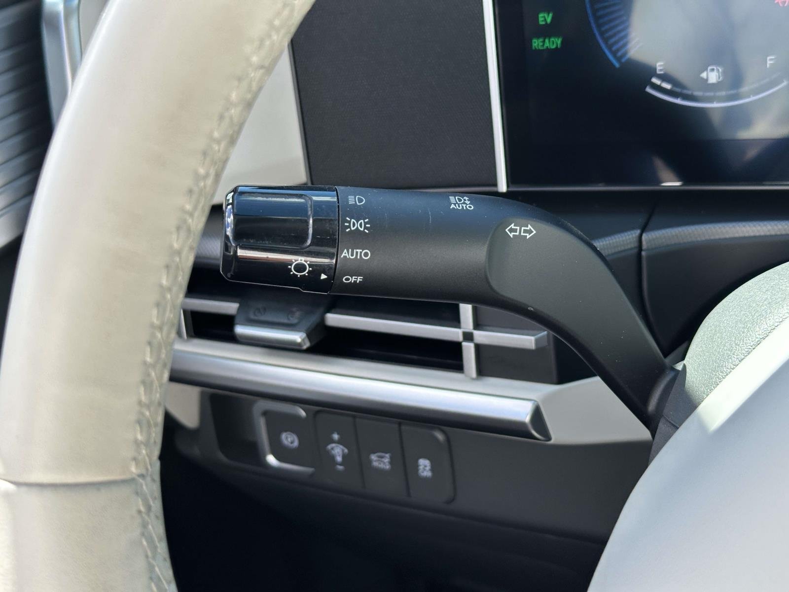 2026 Hyundai Santa Fe SE - Photo 28