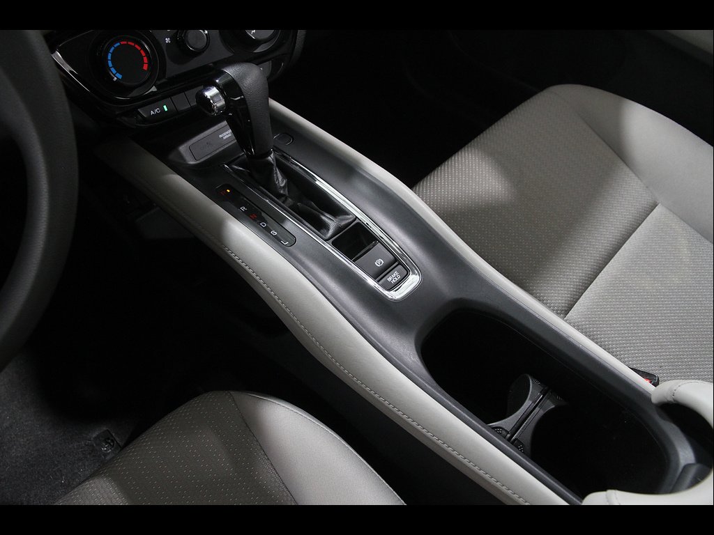 2017 Honda HR-V LX - Photo 13