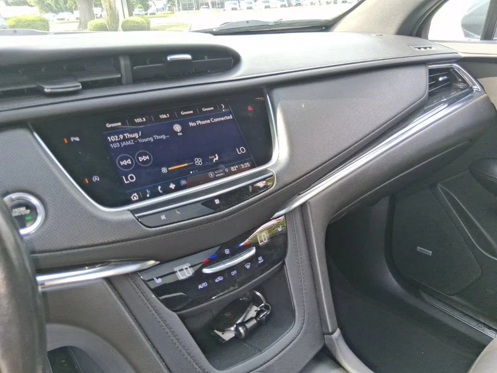 Used 2021 SHADOW METALLIC Cadillac AWD Premium Luxury image 16