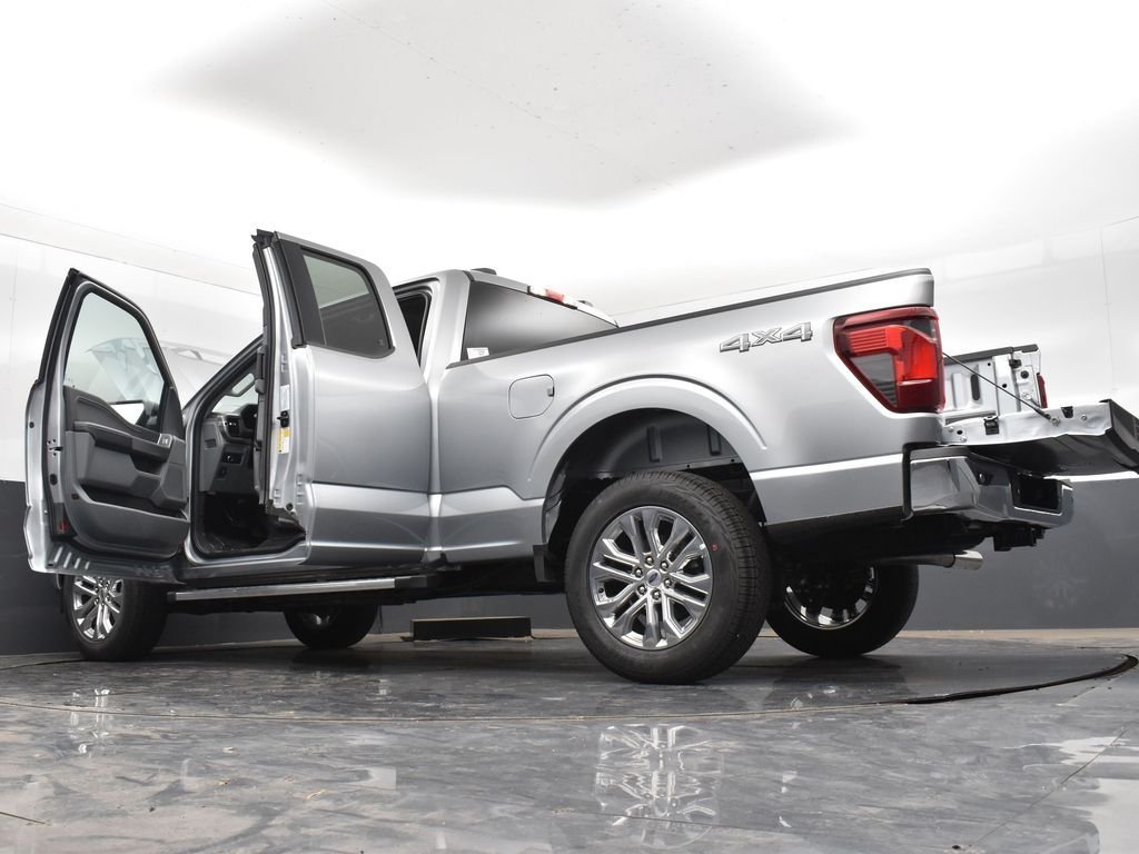 New 2026 Iconic Silver Metallic Ford XLT image 36