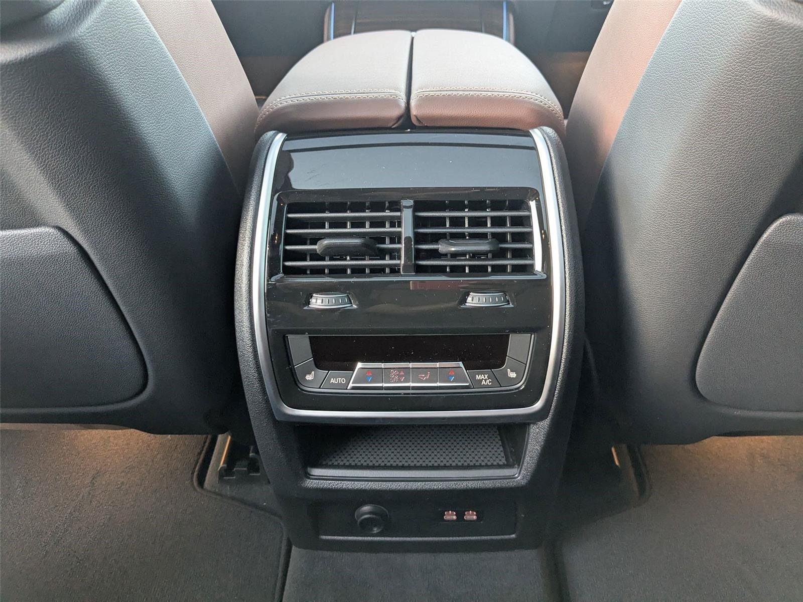 2026 BMW X5 50e - Photo 27