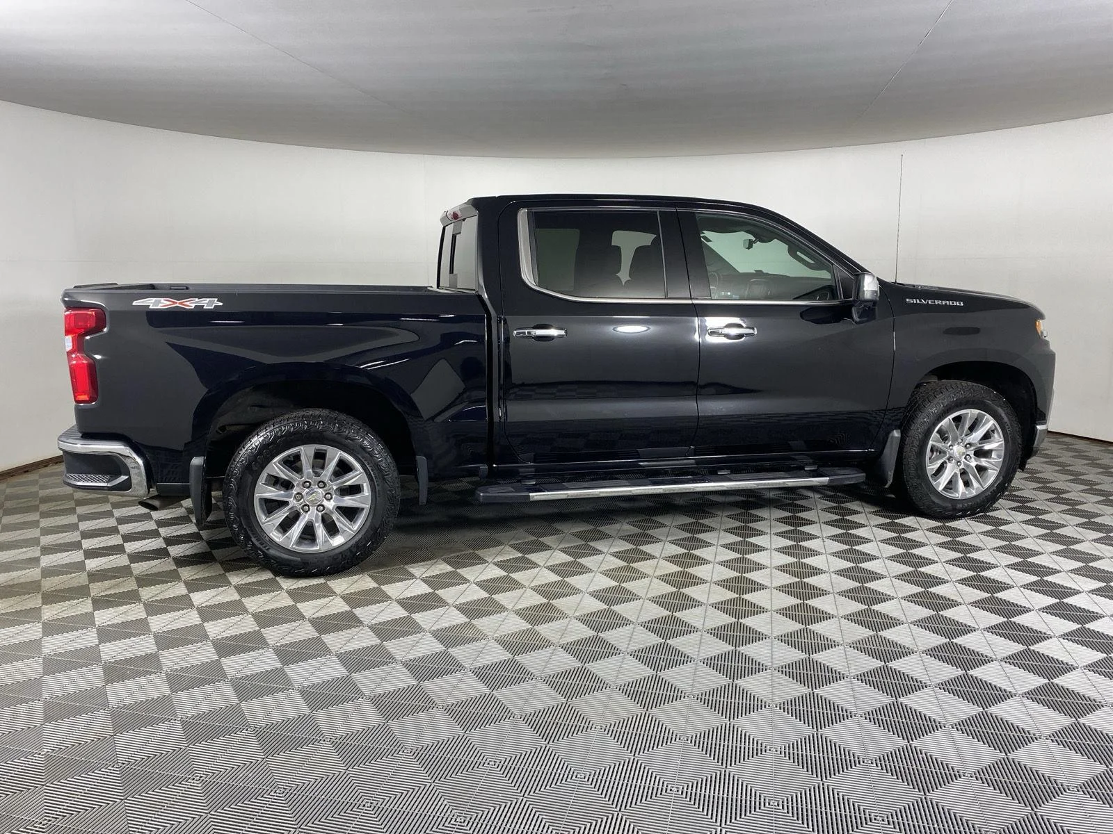 Used 2021 Black Metallic Chevrolet LTZ image 8