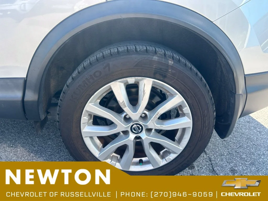 Used 2020 Silver Nissan SV image 15