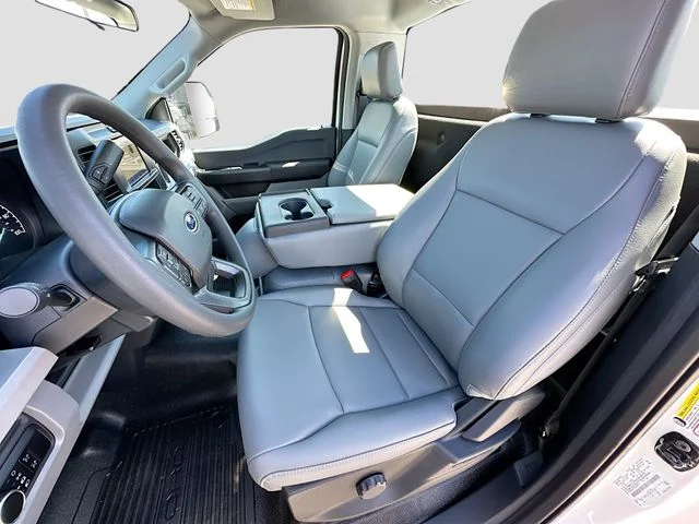 New 2026 Oxford White Ford XL image 14