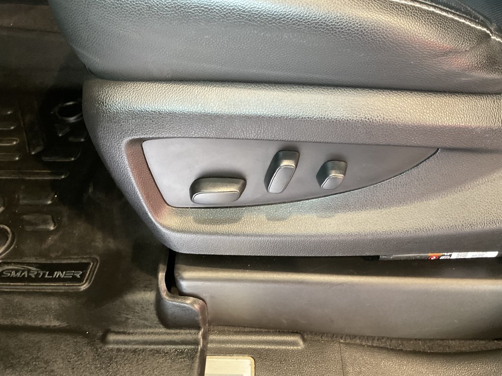Used 2020 Gray Chevrolet Premier image 17