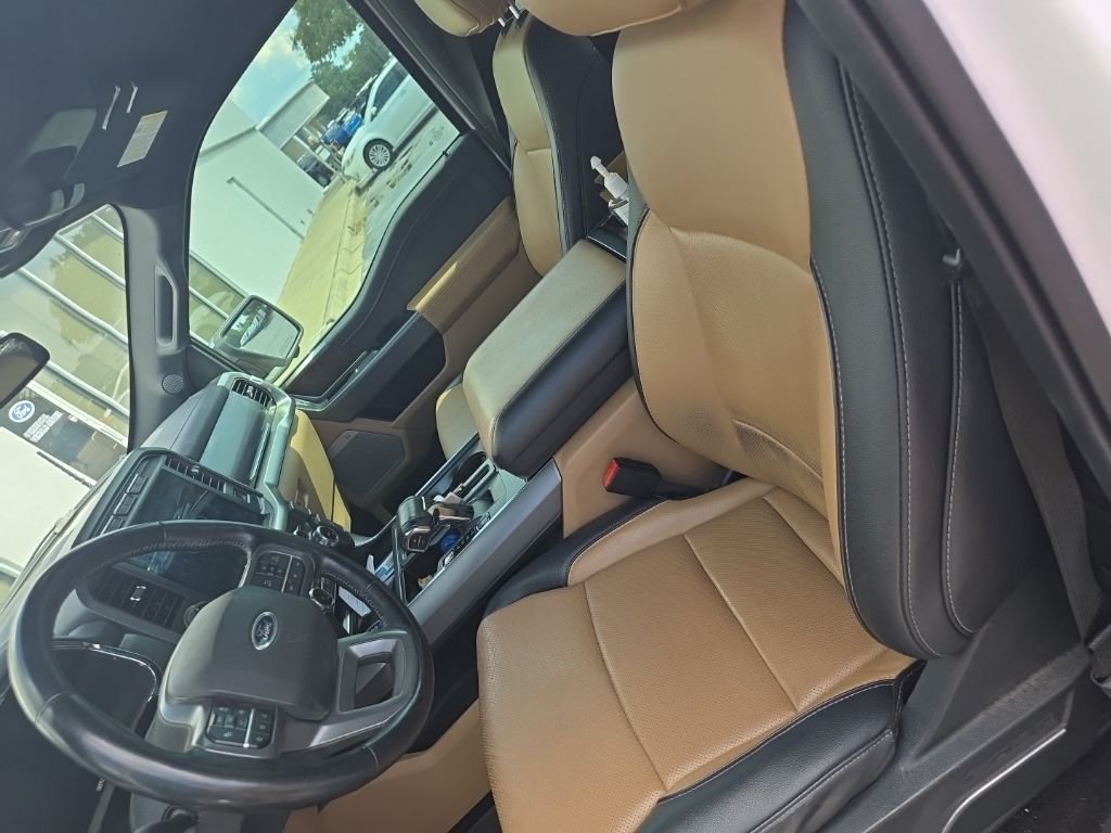 Used 2022 White Ford Lariat image 8