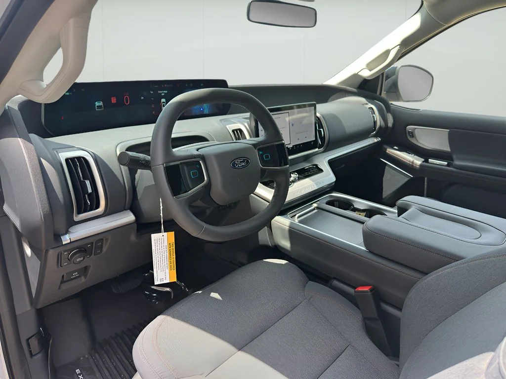 New 2025 Space Silver Metallic Ford Active image 11
