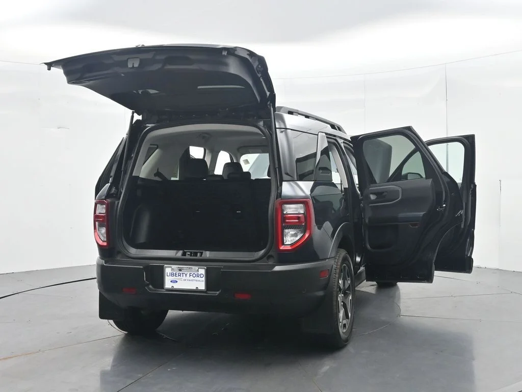 Used 2022 Blue Metallic Ford Outer Banks image 56