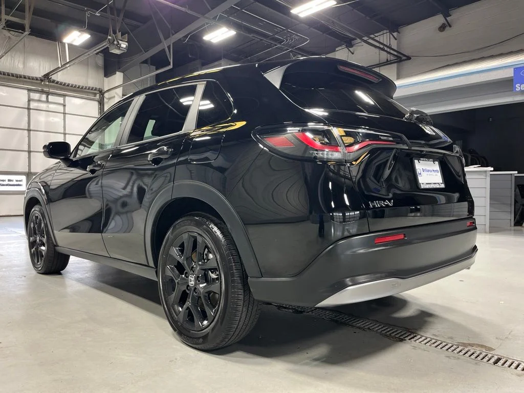 Certified Used 2024 Crystal Black Pearl Honda 5DR AWD SPORT image 5