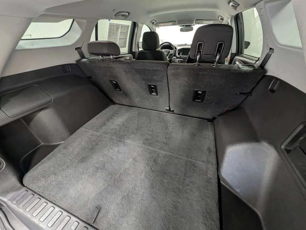 Certified Used 2018 Quicksilver Metallic GMC SLE image 17