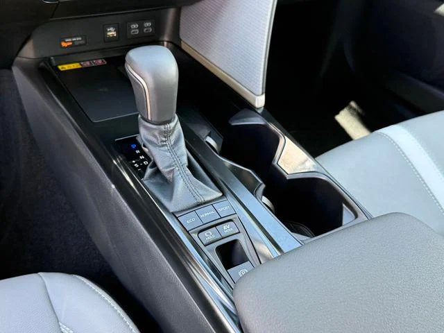 Certified Used 2026 PRECIOUS METAL Toyota SE image 18