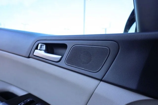Used 2020 Silver Kia EX image 24