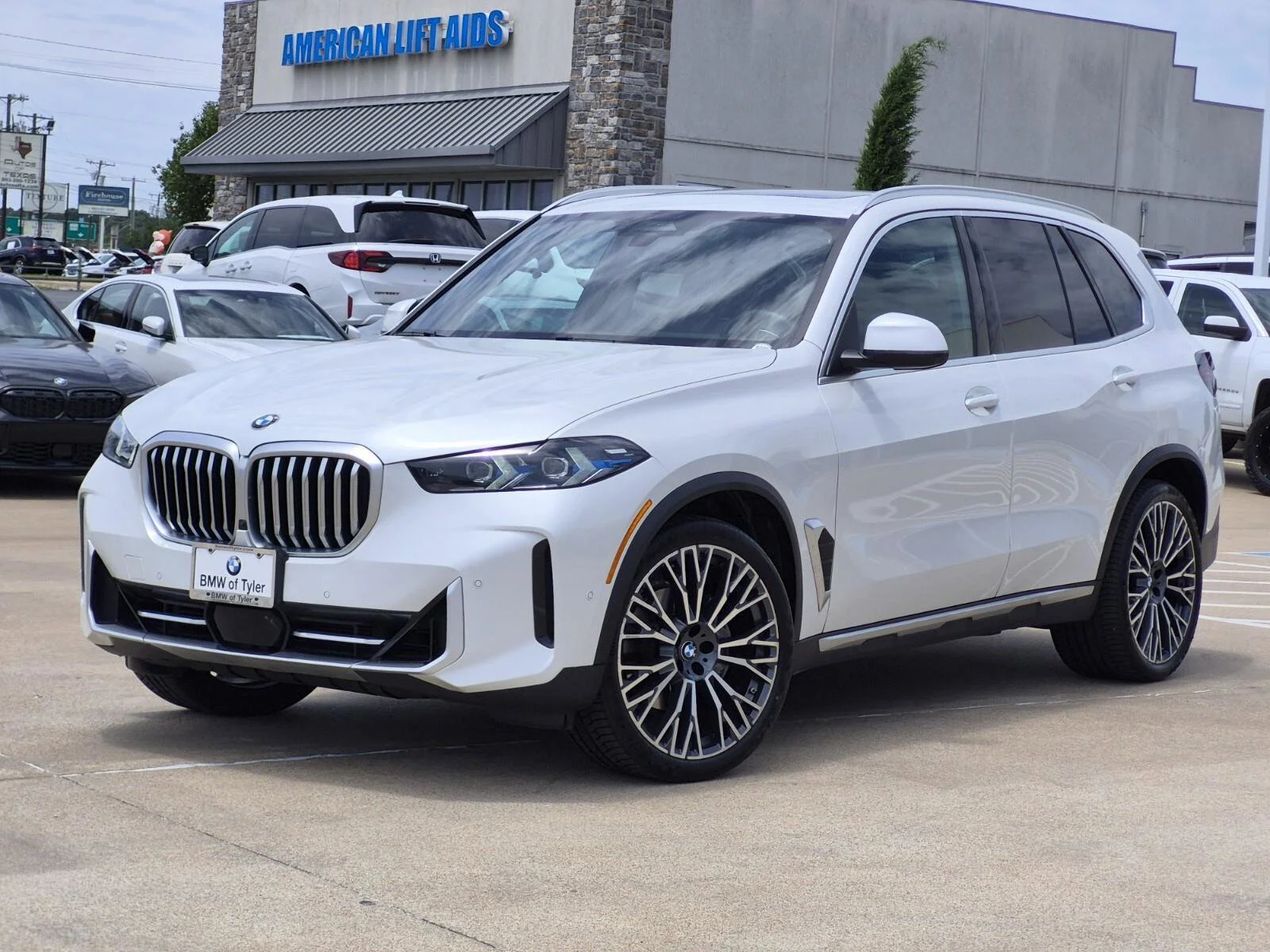 2024 BMW X5 xDrive40i's photo