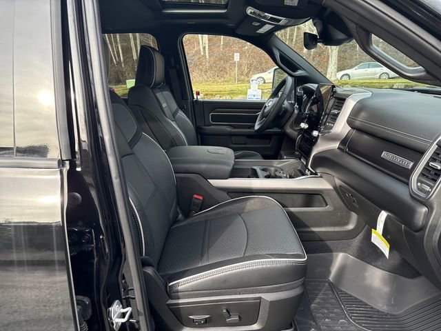 New 2025 Diamond Black Crystal Pearl-Coat Exterior Paint RAM Laramie image 9