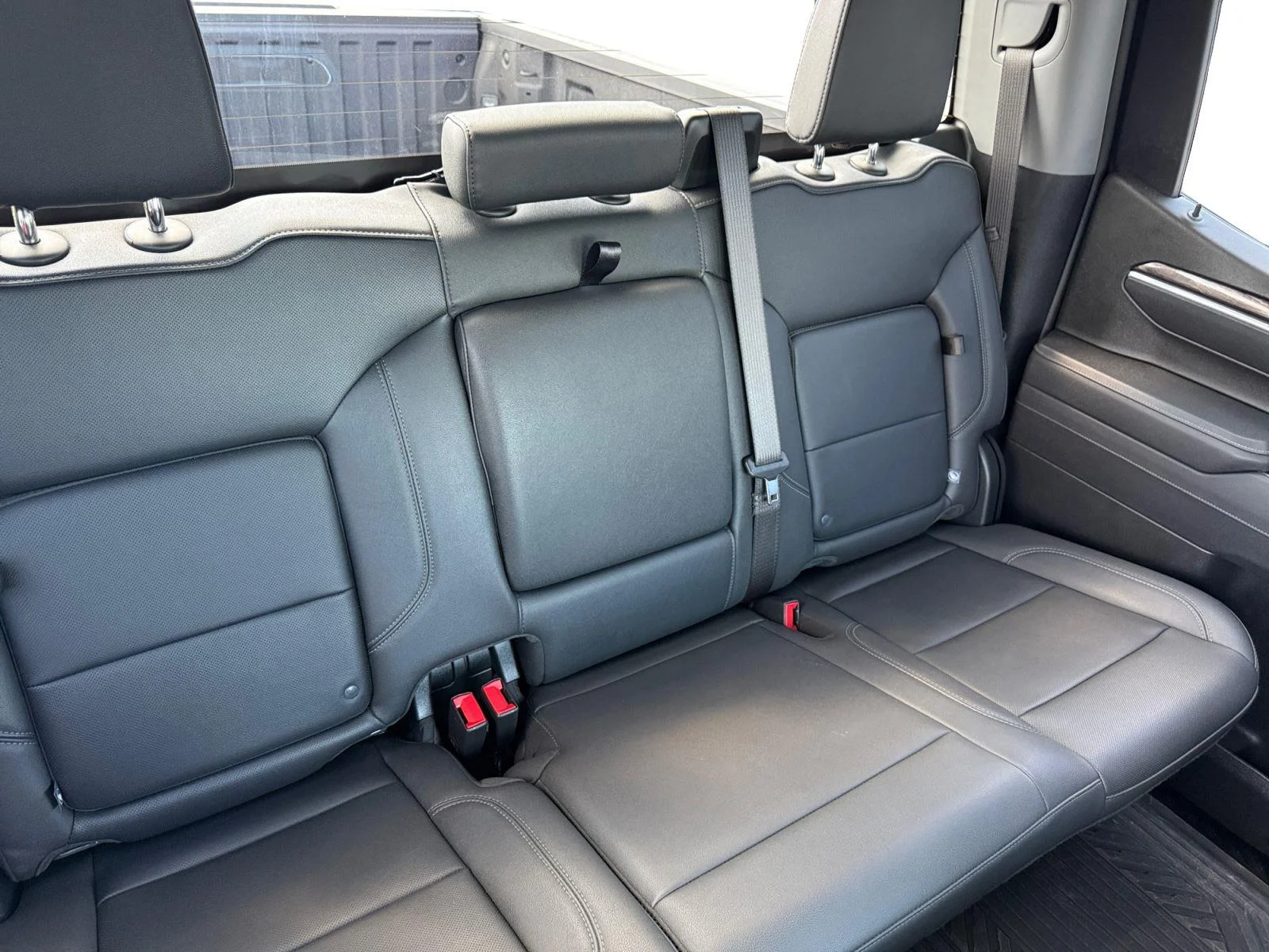 Used 2025 Cypress Gray Chevrolet LTZ image 17