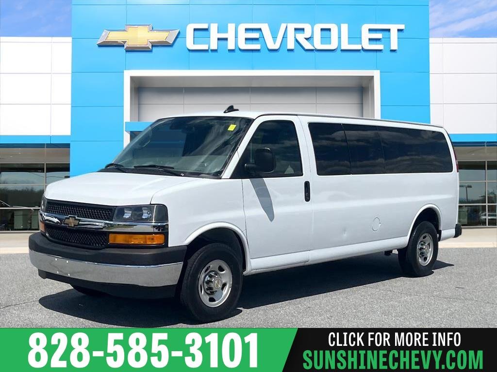 2024 Chevrolet Express 3500 LT Extended's photo