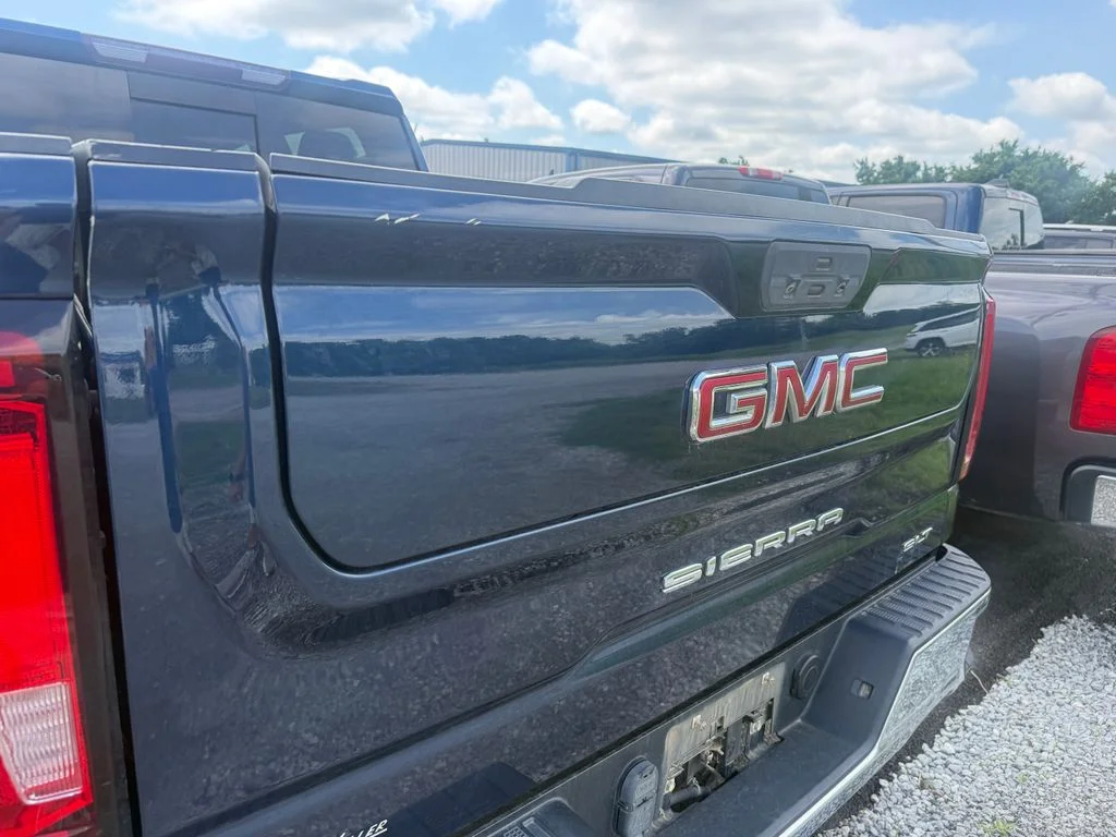 Used 2019 Blue GMC SLT image 11