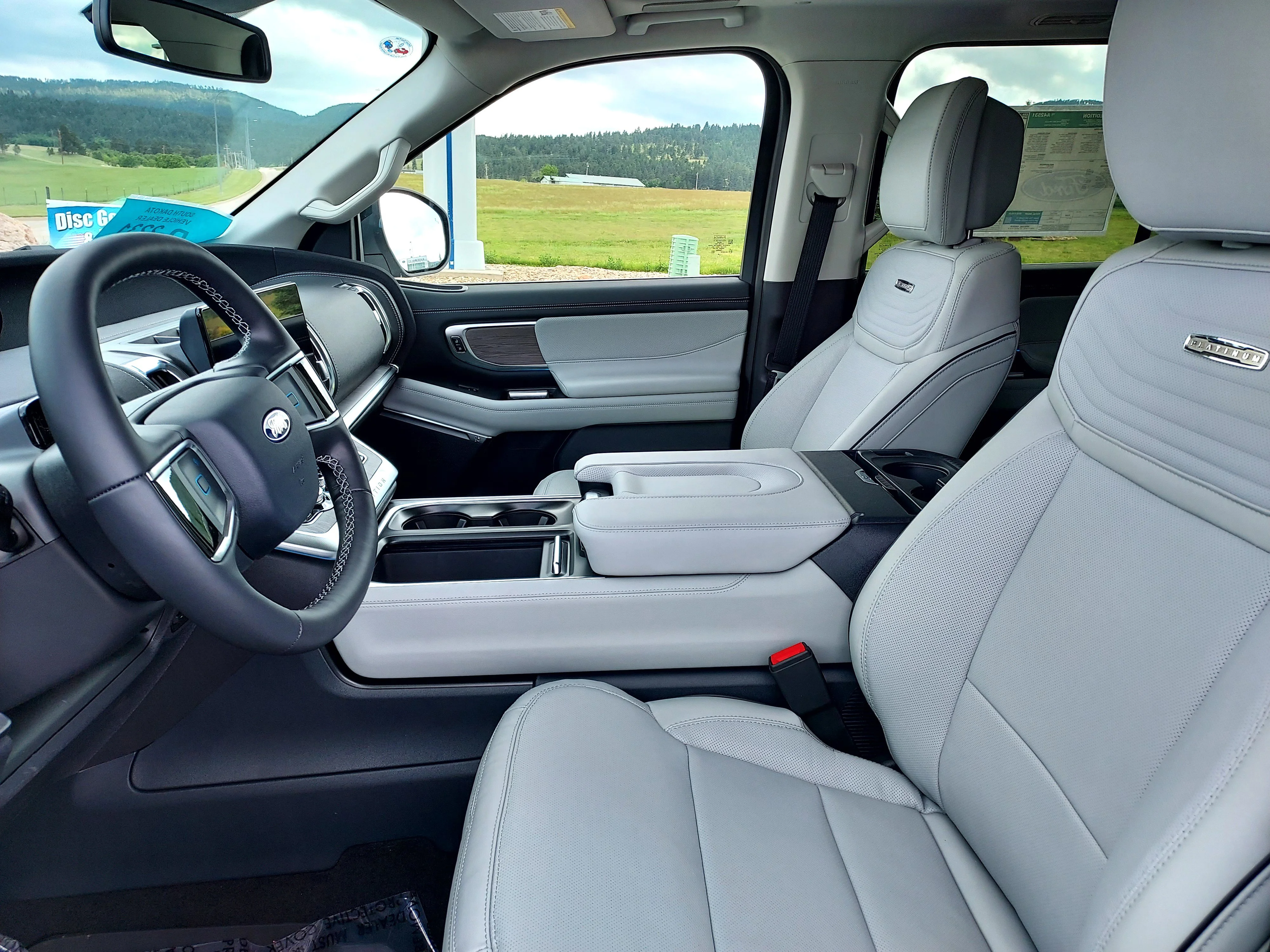 New 2026 Star White Metallic Tri-Coat Ford Platinum image 15