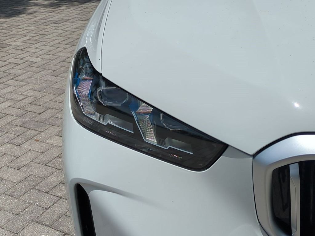 New 2026 Alpine White BMW xDrive50e image 10