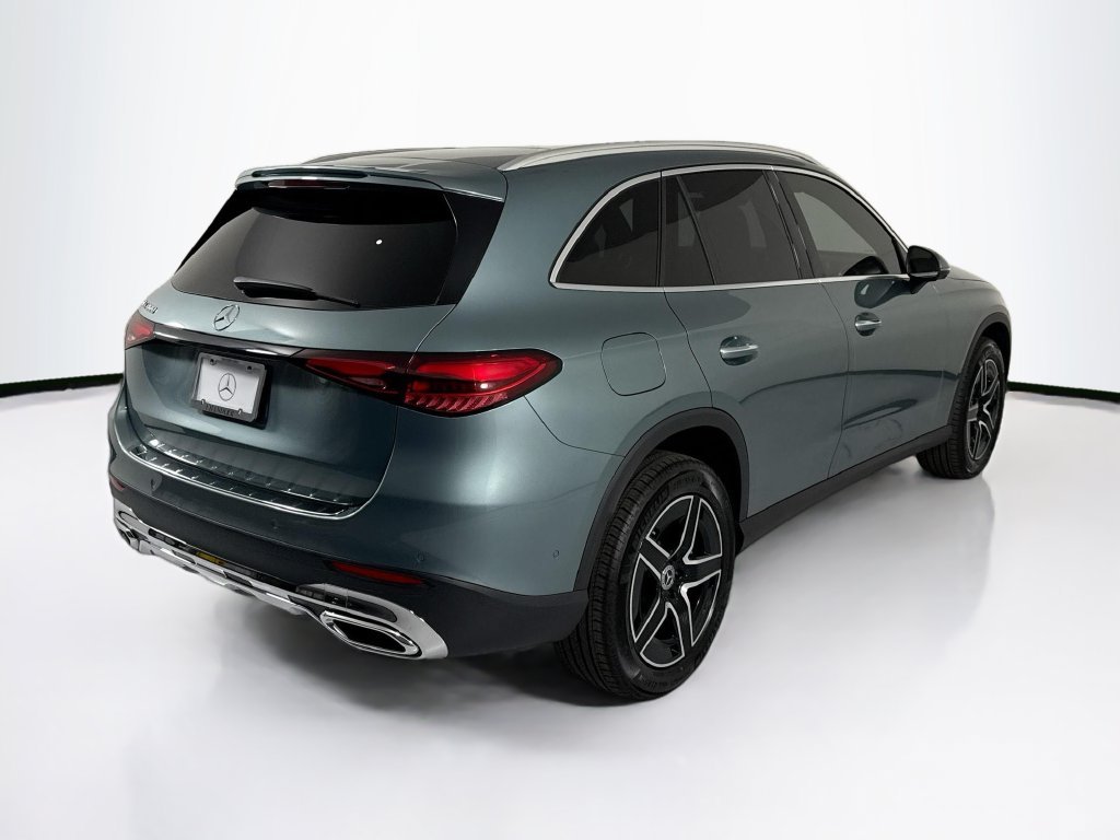 New 2027 Verde Silver Metallic Mercedes-Benz GLC 300 image 5
