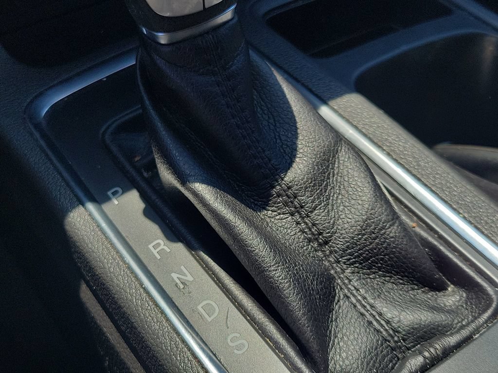 Used 2019 Black Ford SE image 30