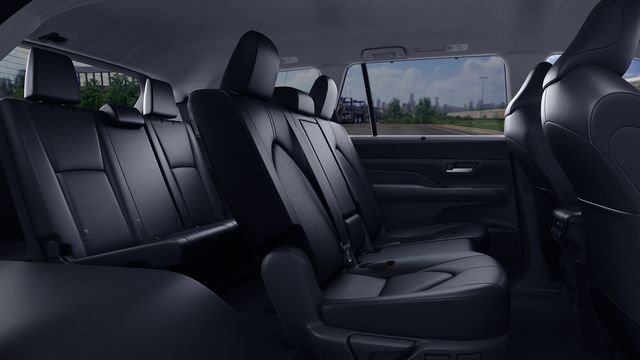 New 2026 Wind Chill Pearl <sup>1</sup> Toyota  XLE image 3