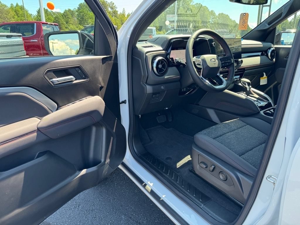 2026 Chevrolet Colorado Z71 - Photo 14