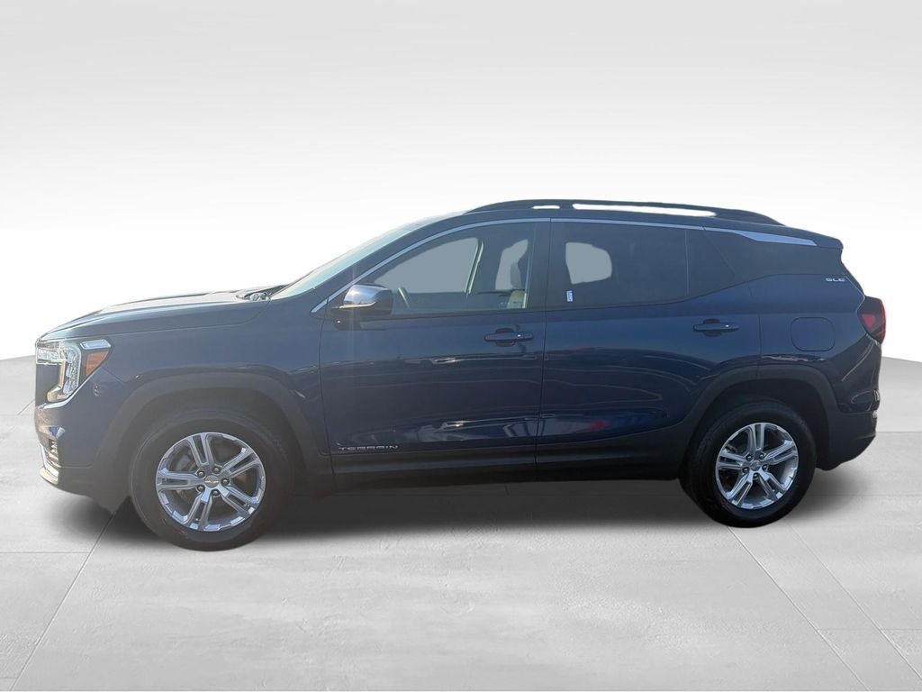 Used 2022 Blue GMC SLE image 2