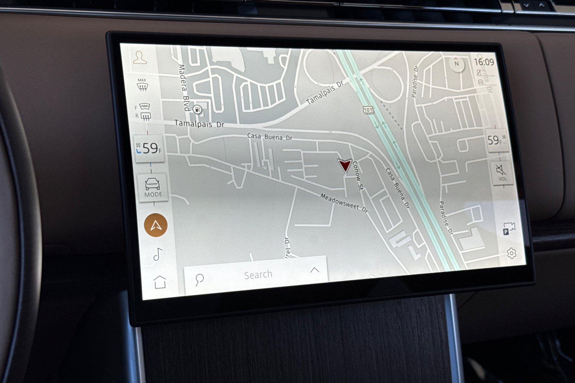 New 2026 Batumi Gold Land Rover SE image 21