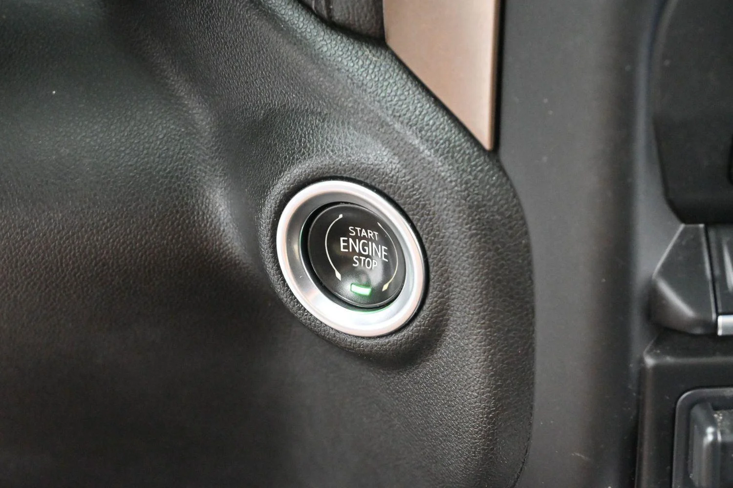 Used 2021 Black Chevrolet High Country image 27