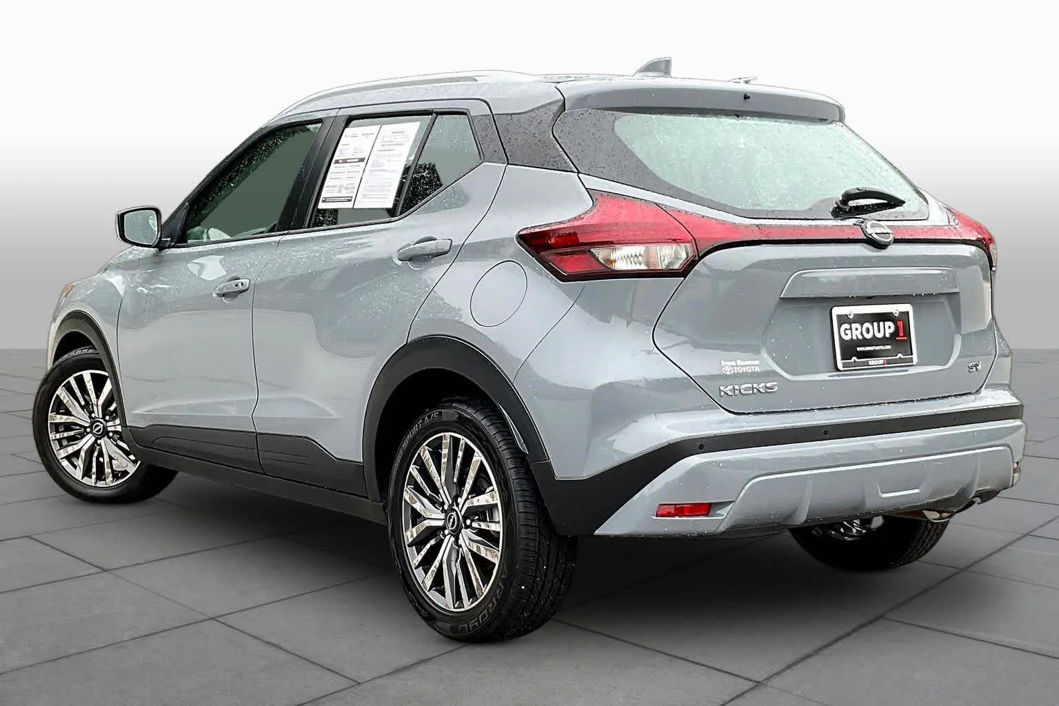 Used 2024 Boulder Gray Pearl Nissan SV image 12