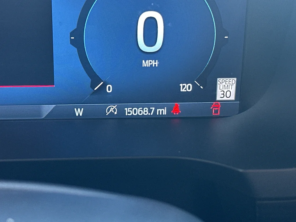 Used 2025  Ford Tremor image 19